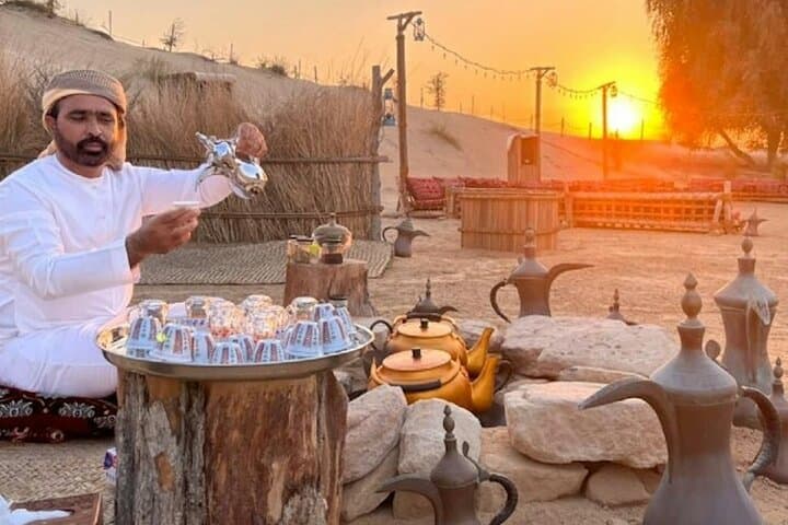 Evening Vintage G-Class Heritage Safari: Dubai Desert Sunset, Bedouin Camp & Stargazing photo 2