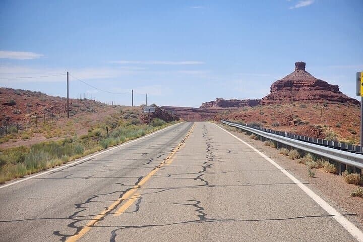 Road to Monument Valley: Self-Guided Audio Driving Tour Along the San Juan Cliffs photo 5