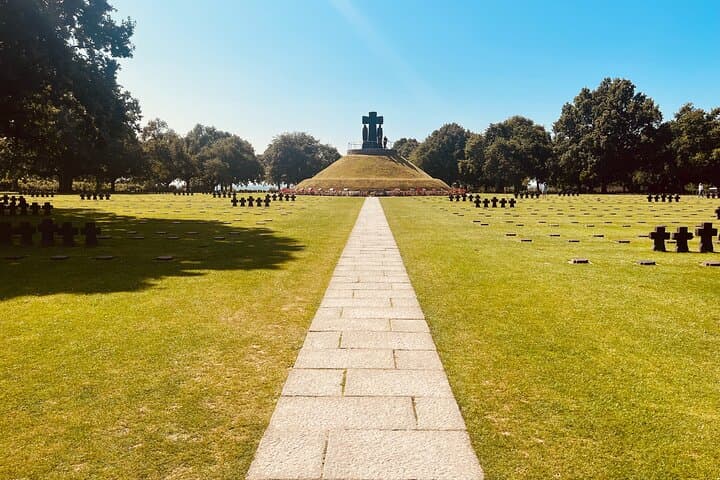 Journey Through History: The Private D-Day Tour Experience photo 6