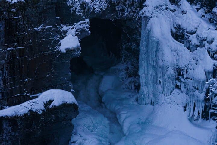 Day Trip from Kiruna: Abisko Canyon, Lake Torneträsk & Silver Waterfall Hike photo 5