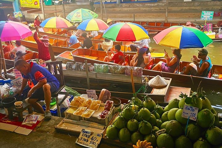 Bangkok Private Tour: Maeklong Railway & Damnoen Saduak Floating Market photo 4