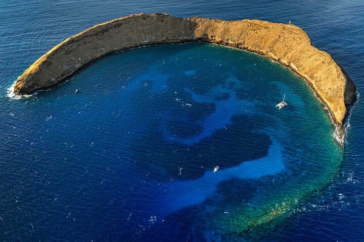 Molokini Crater 2‑Tank Dive from Kihei on the K2 Power Catamaran photo 2