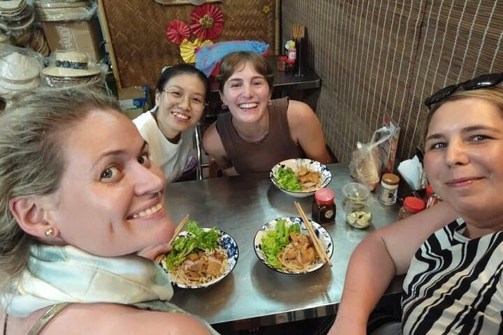 Hoi An Food Tour: Best Street Food Walking Experience in the Ancient Town photo 4