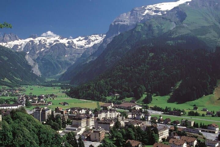 Engelberg and Lucerne Day Trip from Zurich: Titlis Cable Car & Chapel Bridge photo 5
