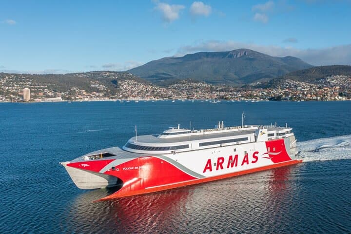 Atlantic Crossing: Fast Ferry Between Santa Cruz de Tenerife and Las Palmas de Gran Canaria photo 1
