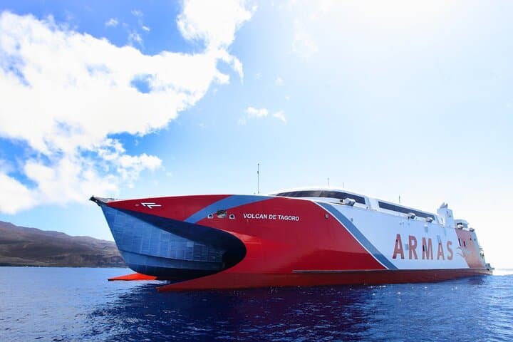 Atlantic Crossing: Fast Ferry Between Santa Cruz de Tenerife and Las Palmas de Gran Canaria photo 3
