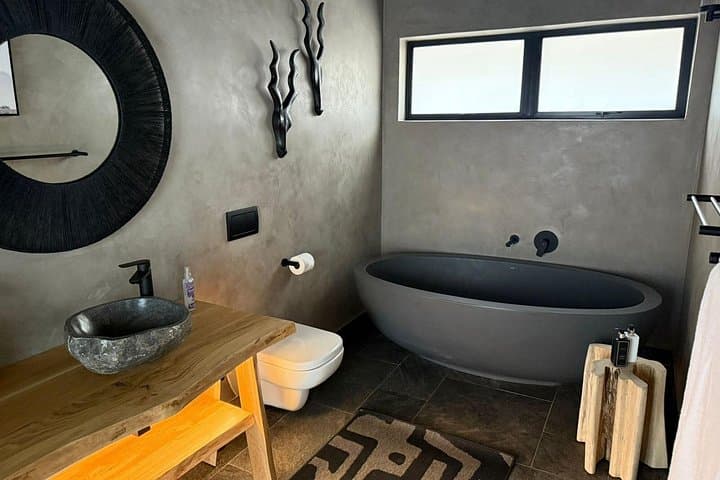4-Day Luxury Ivory Moon Safari: Big Five Drives & Panorama Route from Hoedspruit photo 4