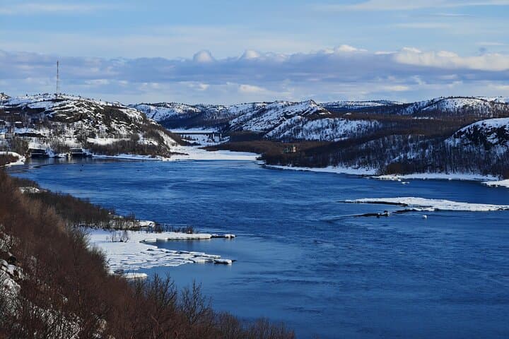 Edge of Russia: Snowshoe Hike to the Norwegian-Russian Border from Kirkenes photo 3