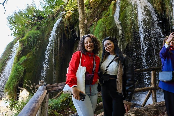 Zadar to Plitvice Lakes Day Trip: Walk the Falls, Take the Boat, Explore Old Town