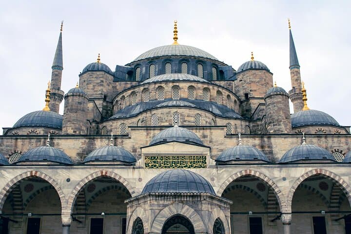 Private 2-Day Pergamon, Troy & Istanbul Tour from Izmir