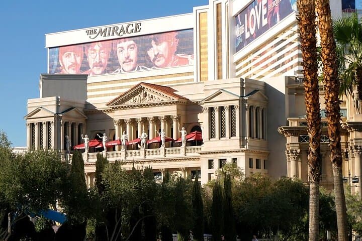 Las Vegas Murder Mystery: Outdoor Detective Escape Game on Downtown Streets photo 2
