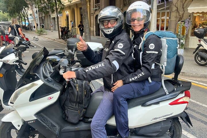 Private Scooter Tour of Barcelona: City Highlights & Seaside Views photo 2
