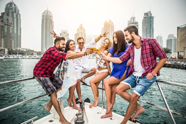 Dubai Luxury Sharing Yacht Tour: Marina, Palm & Burj Views with Live BBQ