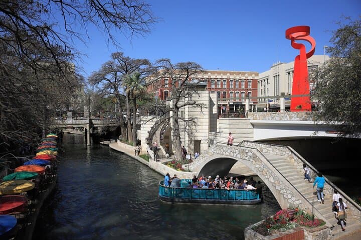 San Antonio River Walk: Downtown Walking Tour and Narrated River Cruise photo 6