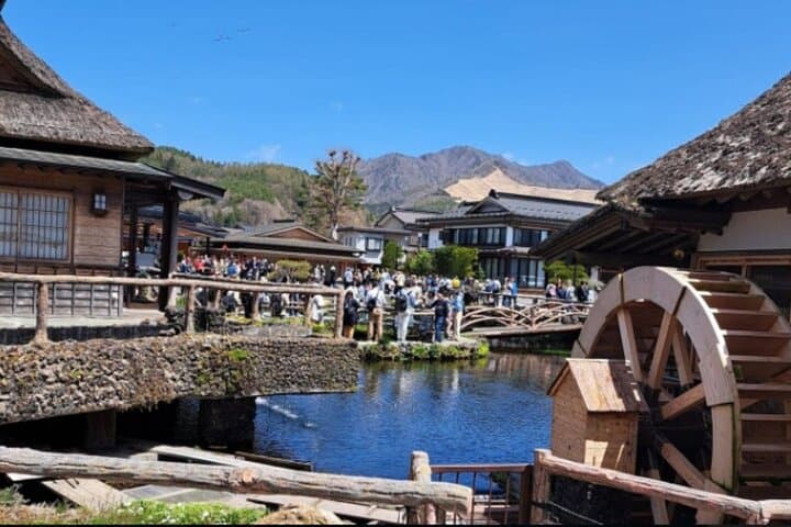 Private Mount Fuji Day Tour from Tokyo — Chureito Pagoda, Kawaguchiko & 5th Station photo 3