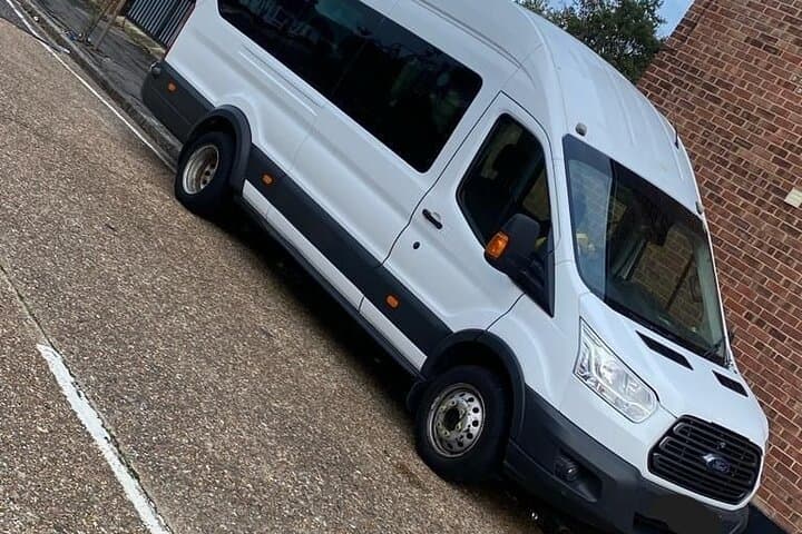 London to Warner Bros Studio: Round-Trip Private Transfers to the Harry Potter Tour