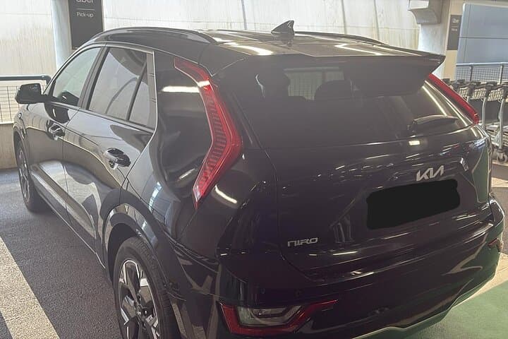 London to Warner Bros Studio: Round-Trip Private Transfers to the Harry Potter Tour photo 2