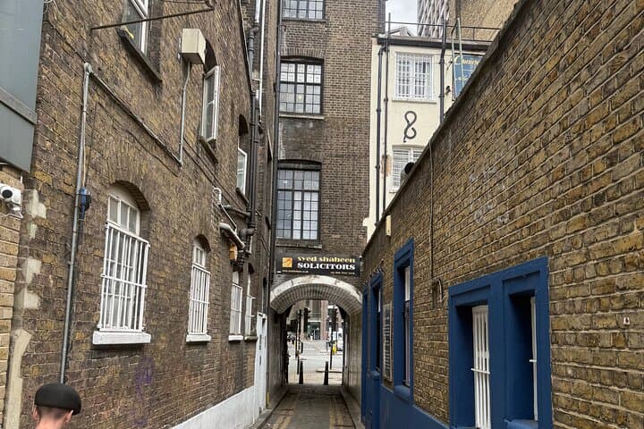 Jack the Ripper Pub Crawl: Whitechapel Crime Walk with Pints photo 5