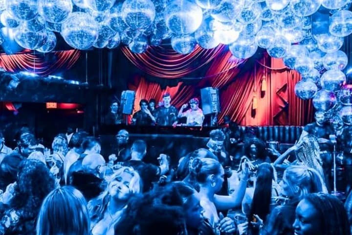 VIP Saturday Night in NYC: Lower East Side Club Entry & Host-Led Night Out photo 4