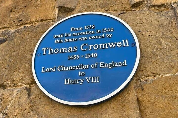 Melton Mowbray Private Walking History Tour — Pies, Churches & Georgian Streets photo 4