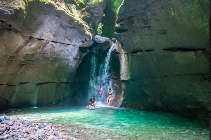 Dominica Hot Springs, Trafalgar Falls & Titou Gorge: Roseau Valley Water Therapy