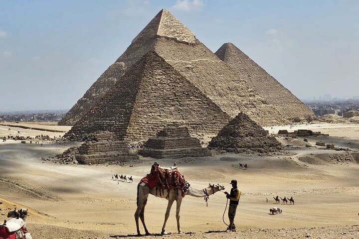 Private Day Tour to Giza Pyramids & Egyptian Museum from Marsa Alam photo 2