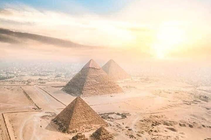 Private Day Tour to Giza Pyramids & Egyptian Museum from Marsa Alam photo 5