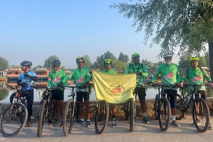 Srinagar to Leh Cycling Expedition: Conquer Khardung La on the Srinagar-Leh Highway photo 4