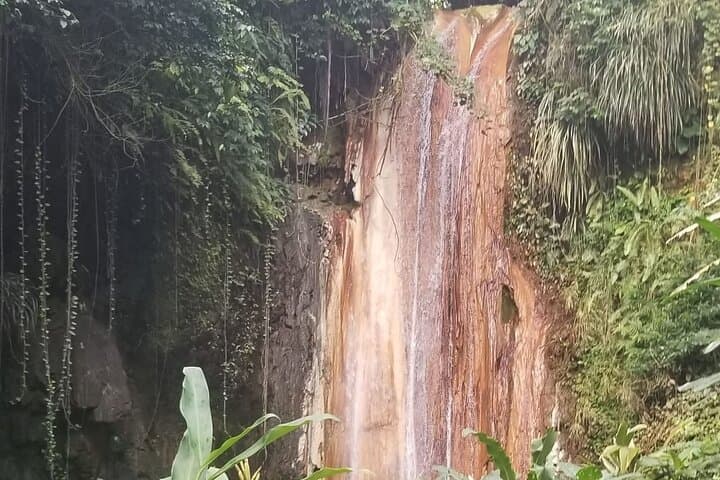 St. Lucia Waterfall Expedition: Rappel Three Hidden Falls Near Soufrière photo 2