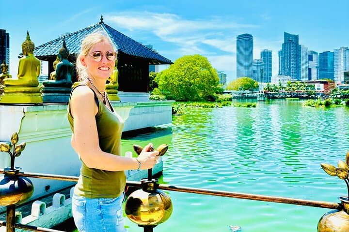 Colombo City Highlights: 5-Hour Guided Tour with AC Car
