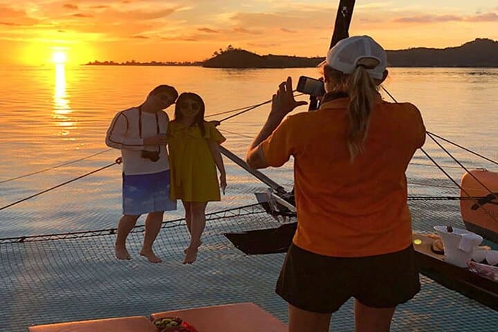 Bora Bora Sunset Catamaran Cruise: Luxury Evening Sail on a 40ft Sport Catamaran