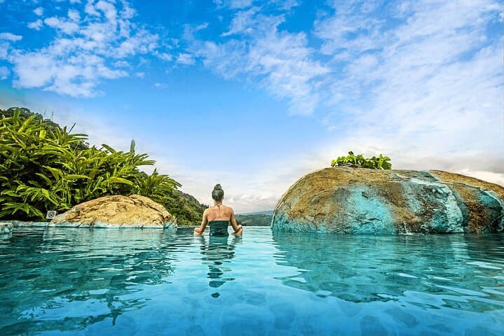 Irazú Volcano and Hacienda Orosi Hot Springs — Full-Day Summit & Thermal Pools from San José