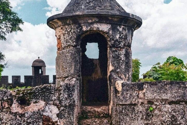 Santo Domingo Private City Tour and Boca Chica Beach Day with Lunch photo 3
