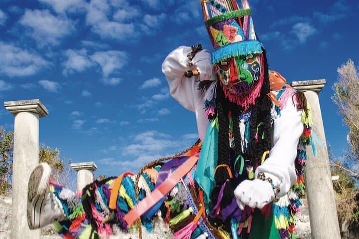 Cultural Island Excursion in Bermuda: Dockyard to St. George's with a Local Guide