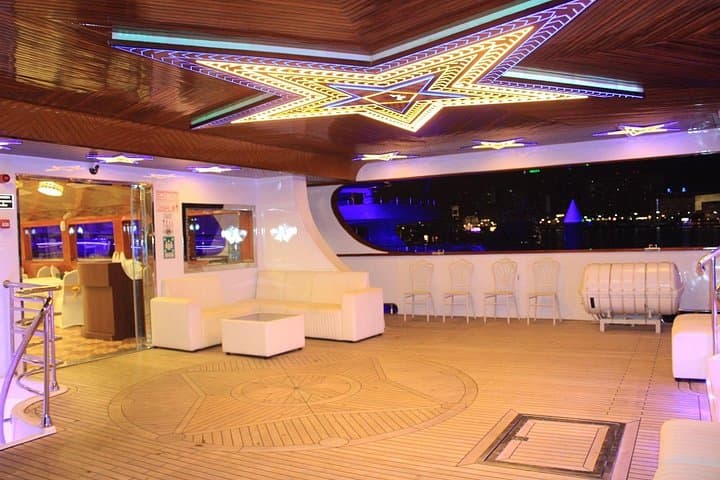 Dubai Deira Creek Luxury Yacht Dinner Cruise — 2-Hour Evening with Live Shows photo 2
