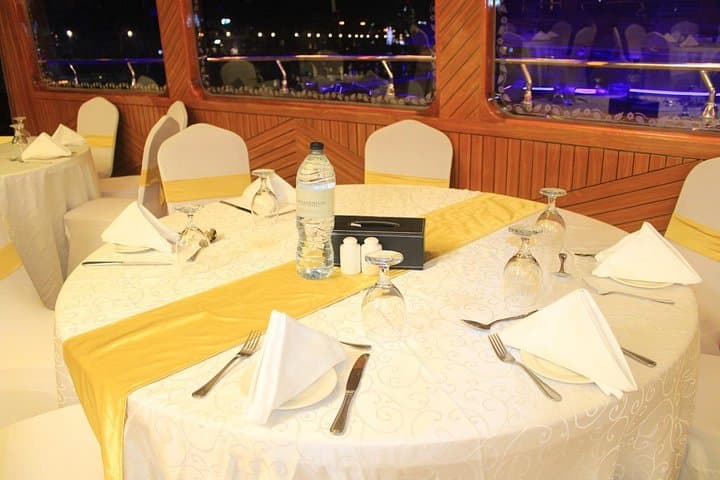Dubai Deira Creek Luxury Yacht Dinner Cruise — 2-Hour Evening with Live Shows photo 4