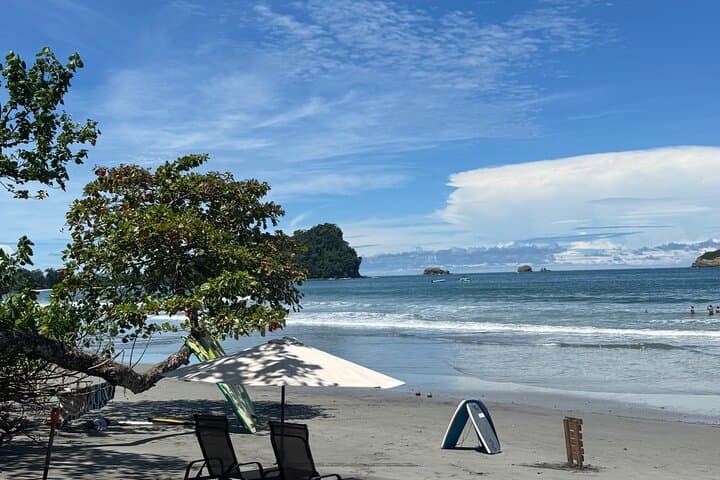 Learn to Surf Playa Espadilla with Yazdany Castro — Manuel Antonio Surf Lessons photo 3