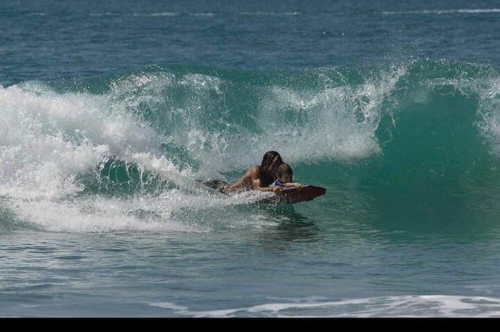 Learn to Surf Playa Espadilla with Yazdany Castro — Manuel Antonio Surf Lessons photo 5