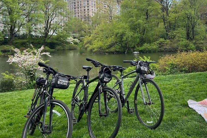 Central Park Bike Tour: Guided Cycling Through NYC's Iconic Urban Park photo 2