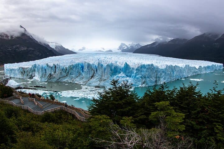 Full-Day Perito Moreno Glacier: Scenic Walkways & Ice Calving Views photo 4