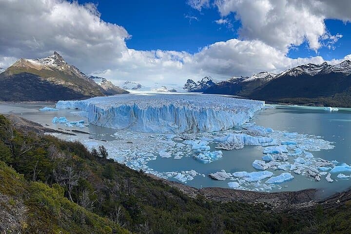 Full-Day Perito Moreno Glacier: Scenic Walkways & Ice Calving Views photo 3