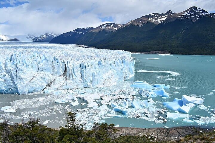 Full-Day Perito Moreno Glacier: Scenic Walkways & Ice Calving Views photo 6