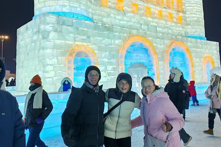 VIP Harbin Ice and Snow World Private Day Tour — Skip-the-Line Ice Festival Experience photo 2
