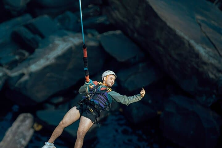 Rope Jumping at Lakshapana Falls: High-Platform Adrenaline in Sri Lanka photo 2