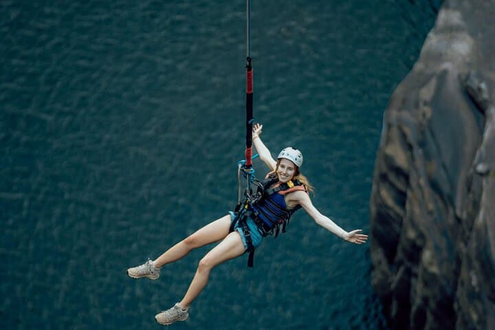 Rope Jumping at Lakshapana Falls: High-Platform Adrenaline in Sri Lanka photo 4