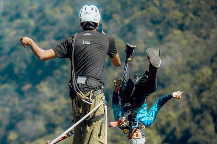 Rope Jumping at Lakshapana Falls: High-Platform Adrenaline in Sri Lanka photo 5