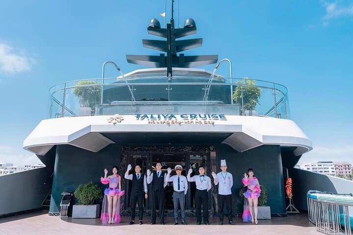 Halong Bay & Lan Ha Bay Day Cruise: Kayak, Cave, and Sunset on a 5-Star Boat photo 5
