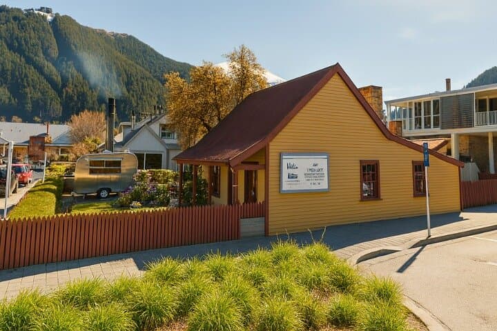 Queenstown Self-Guided Walking Tour — Lake Wakatipu, Gold Rush Trails & Local Eats photo 3