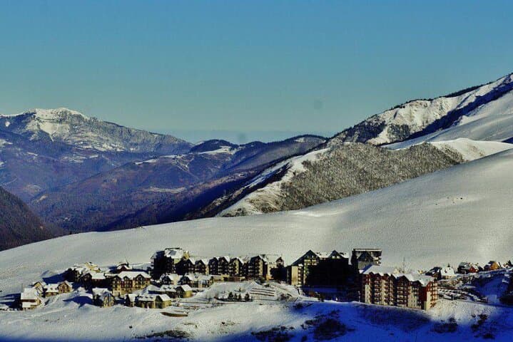 Winter Escape: Day Trips from Barcelona to Montserrat and the Pyrenees photo 4