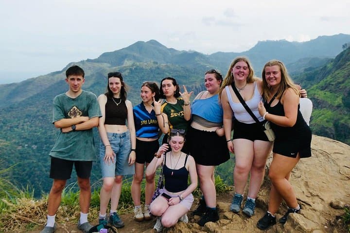 Ella Private Day Trip: Nine Arch Bridge, Little Adams Peak & Tea Country